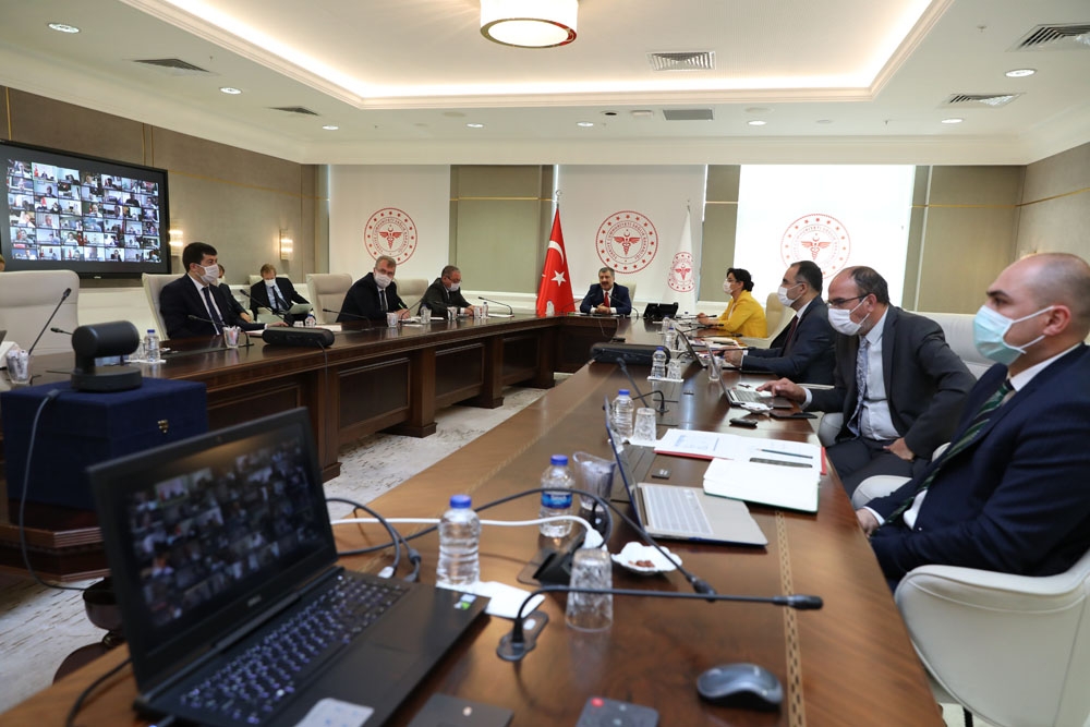 Sağlık Bakanı Koca il müdürlerine bayram talimatları verdi