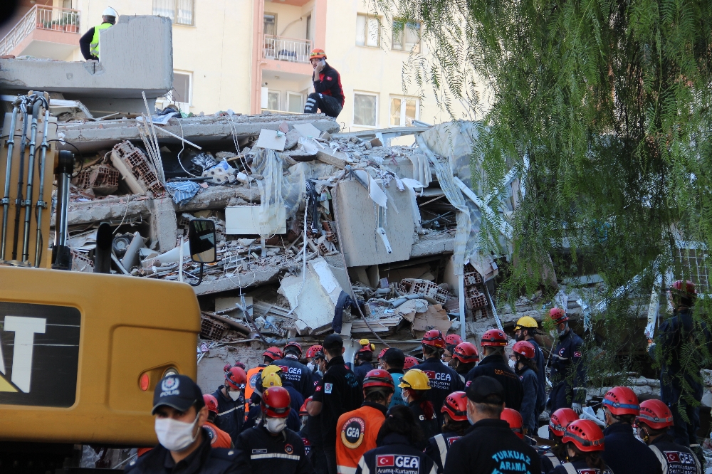Sağlık Bakanı Koca, İzmir’deki son durumla ilgili  açıklama