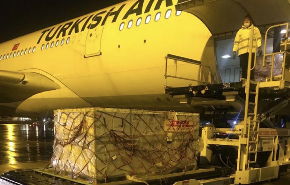 Sağlık Bakanı Koca: “Yaklaşık 1.4 milyon doz Biontech aşısı kullanıma hazır”