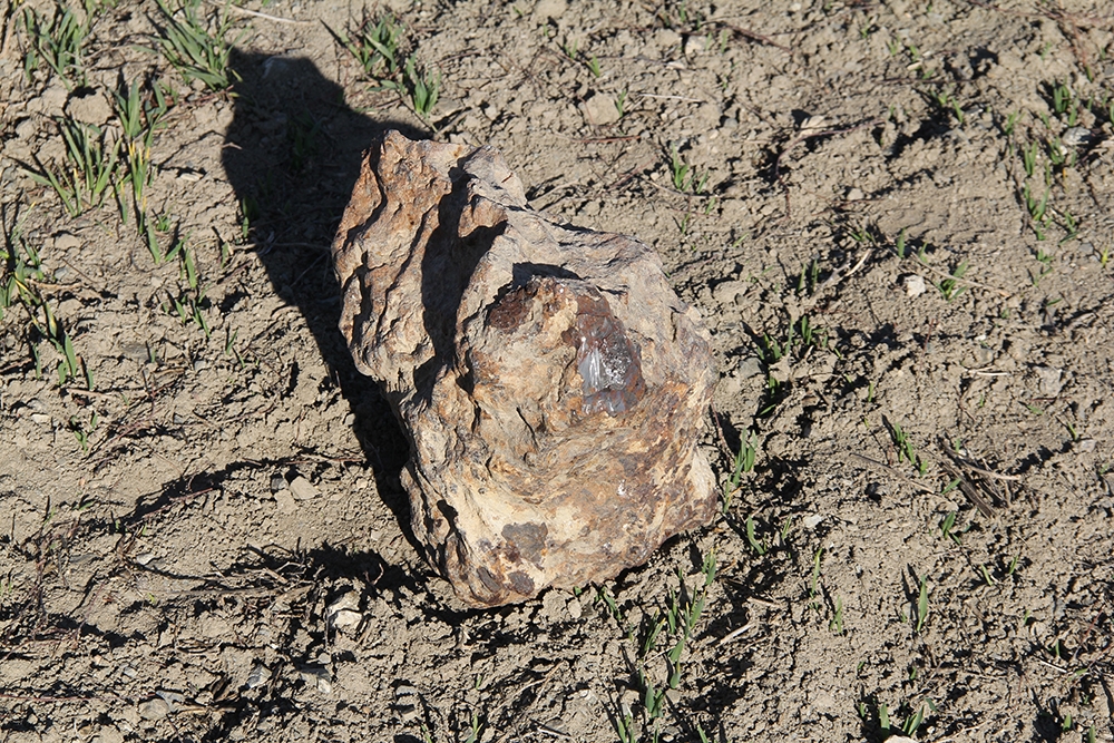 Sahibinden satılık 68 kilogram ’gök taşı’