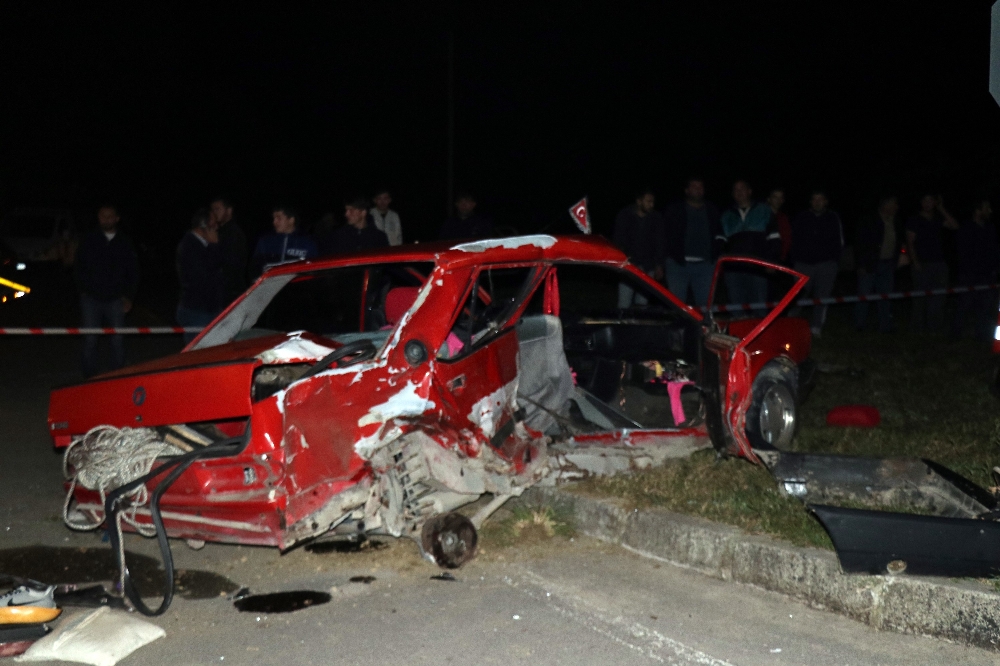 Sakaryada Feci Kaza: 1 Ölü, 4 Yaralı
