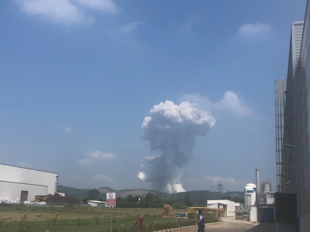 Sakarya’da havai fişek fabrikasında patlama
