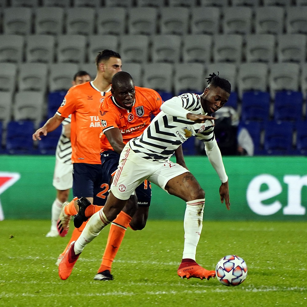 Şampiyonlar Ligi’ndeki temsilcimiz Başakşehir, Manchester United’ı 2-1 yendi