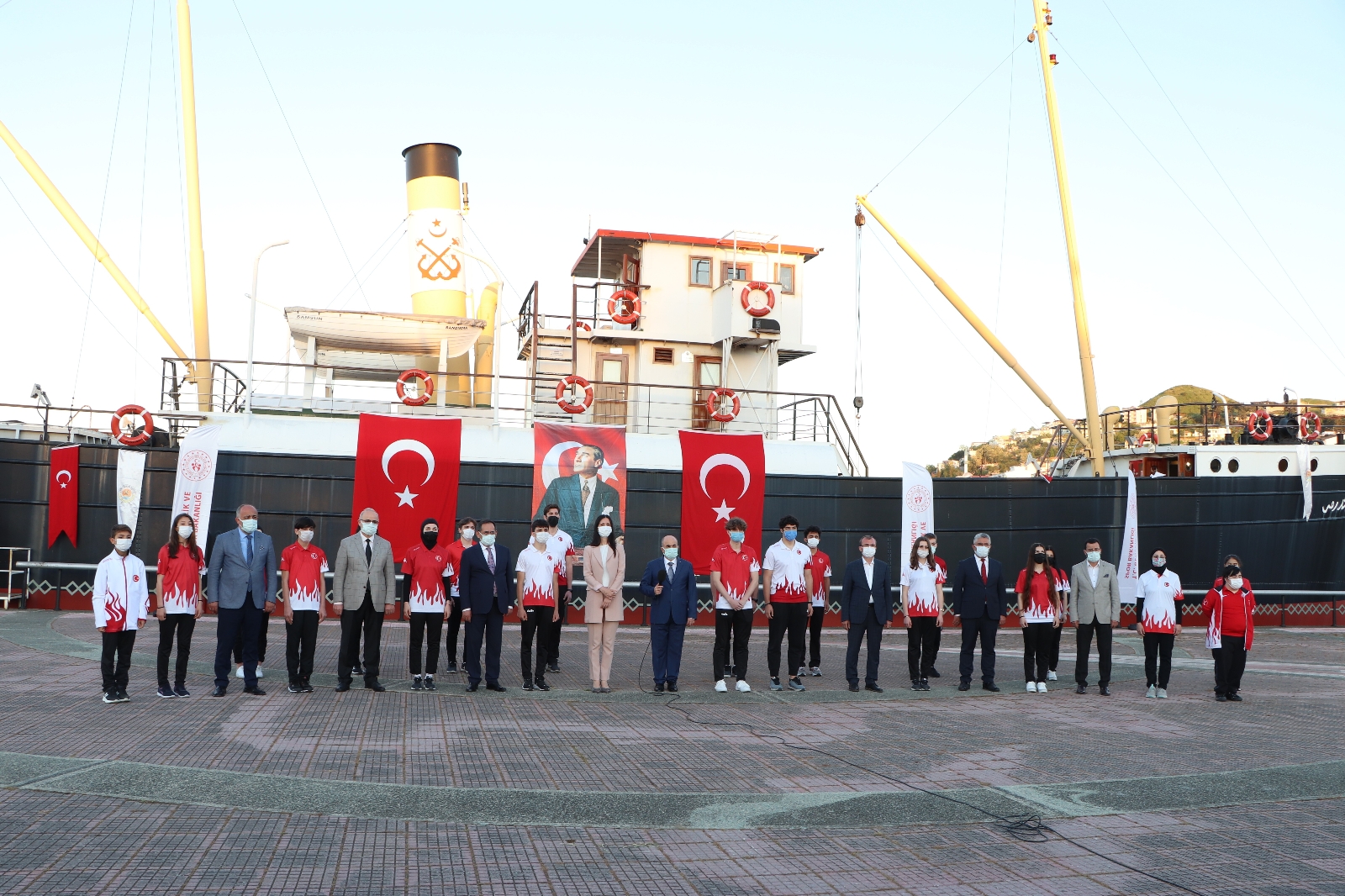 Samsun’da 19.19’da Bandırma Vapuru’nda İstiklal Marşı okundu