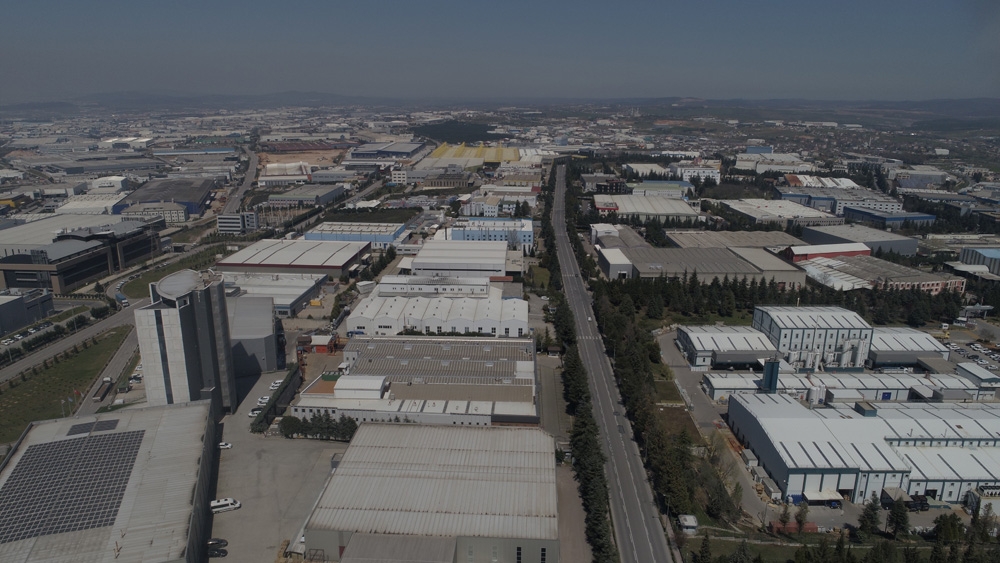 Sanayi bölgelerinde 30 bini aşkın işçi iş başı yaptı