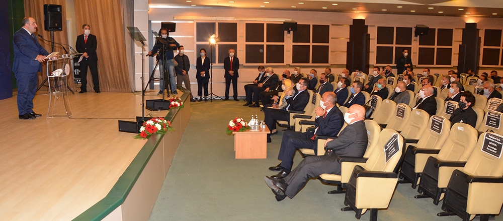 Sanayi ve Teknoloji Bakanı Varank, ETSO’da iş adamları ile bir araya geldi