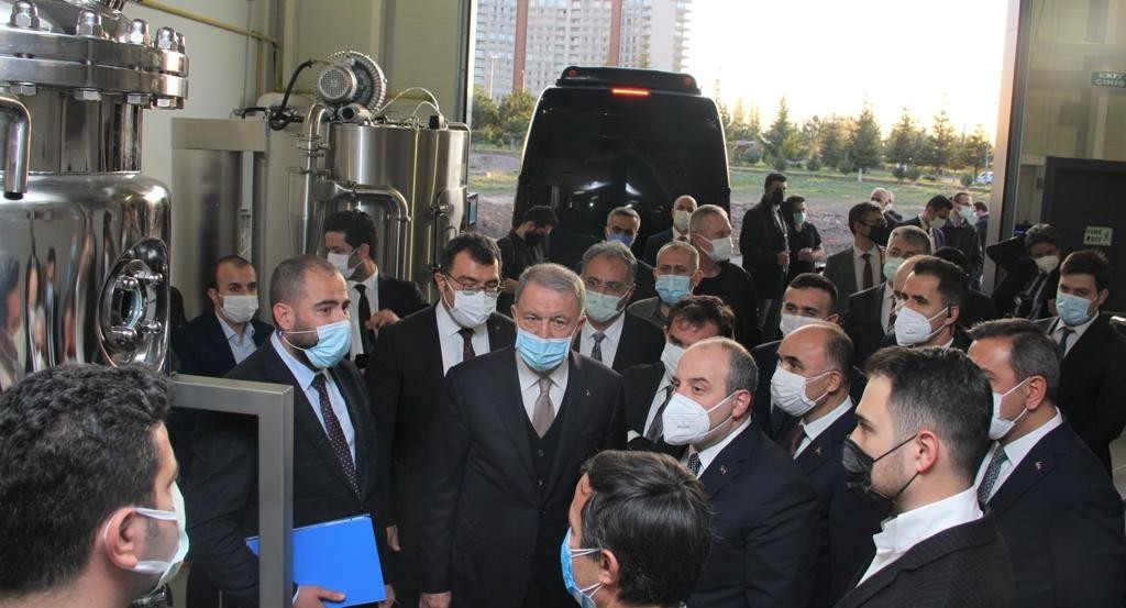 Sanayi ve Teknoloji Bakanı Varank ve Milli Savunma Bakanı Akar Erciyes Teknopark’ı Ziyaret Etti