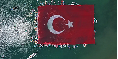 sapanca golu-turk bayragi