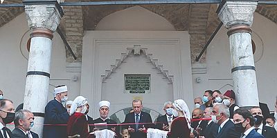 Saraybosna'daki Başçarşı Camisi, Cumhurbaşkanı Erdoğan'ın katıldığı törenle yeniden ibadete açıldı