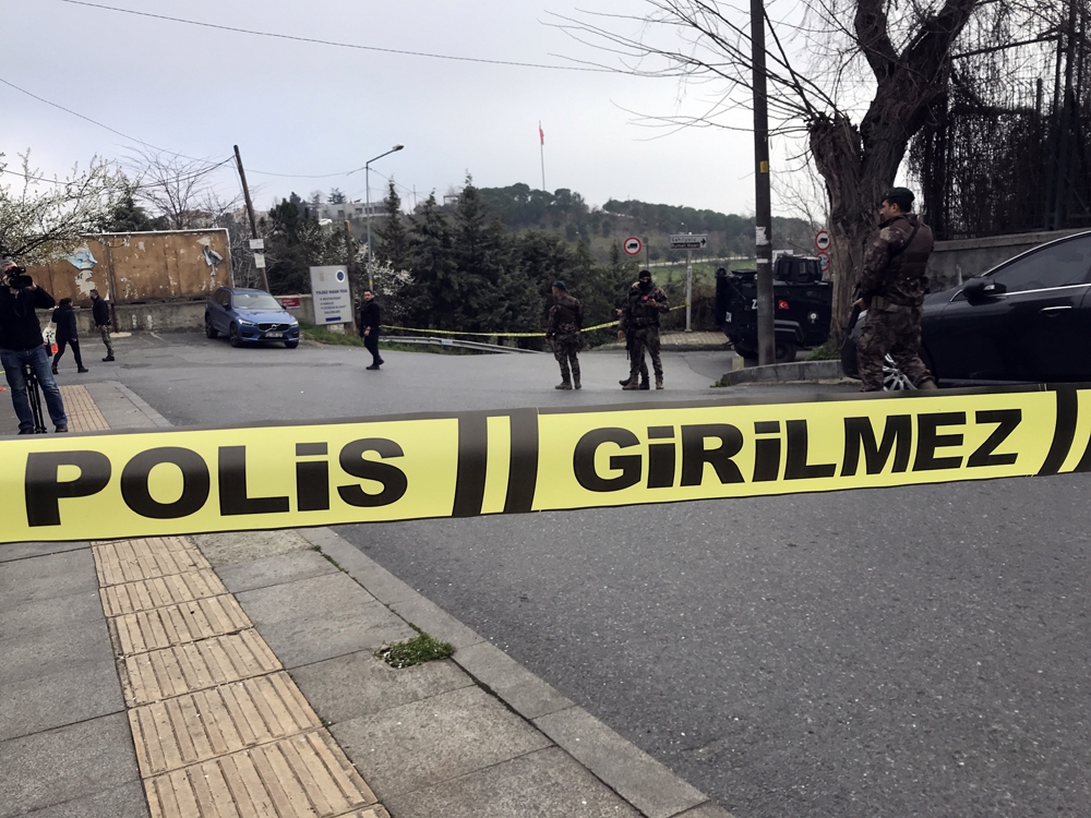 Sarıyer’de hareketli anlar: Şüpheli pankart polisi harekete geçirdi