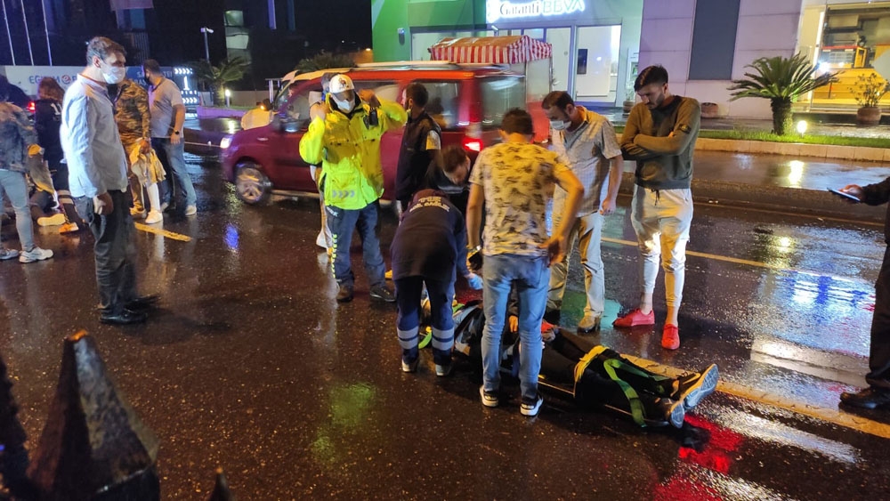 Sarıyer’de yağış nedeniyle kayganlaşan yolda zincirleme kaza: 6 yaralı