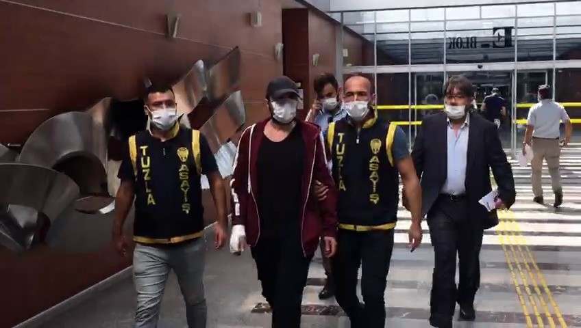 Şarkıcı Halil Sezai adliyeye getirildi