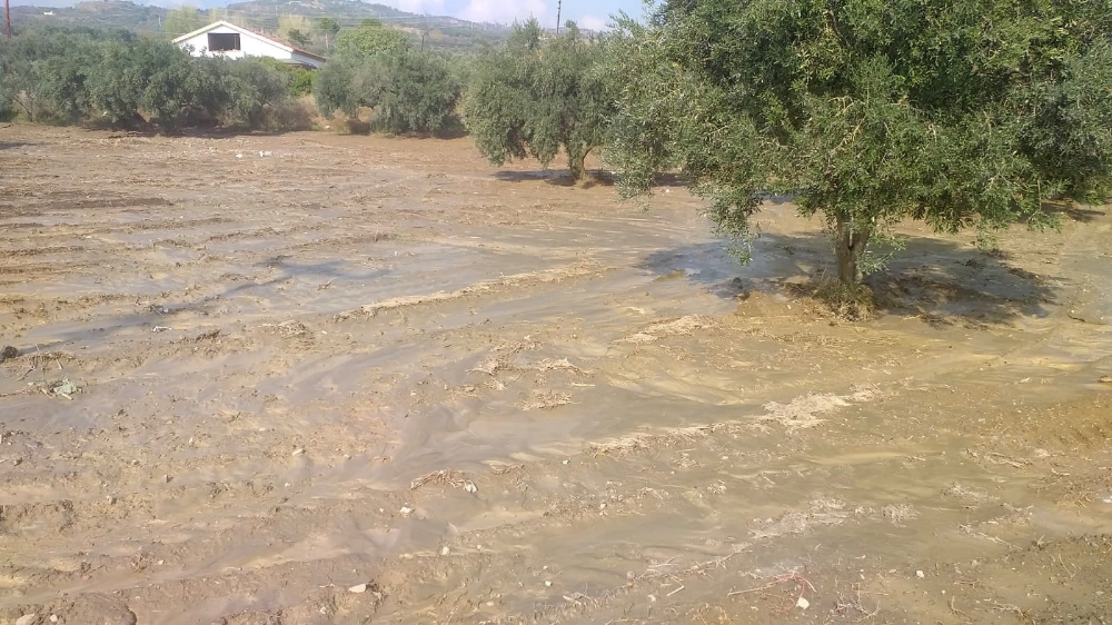 Şarköy’de hortum sonrası yaşanan selde evleri su bastı
