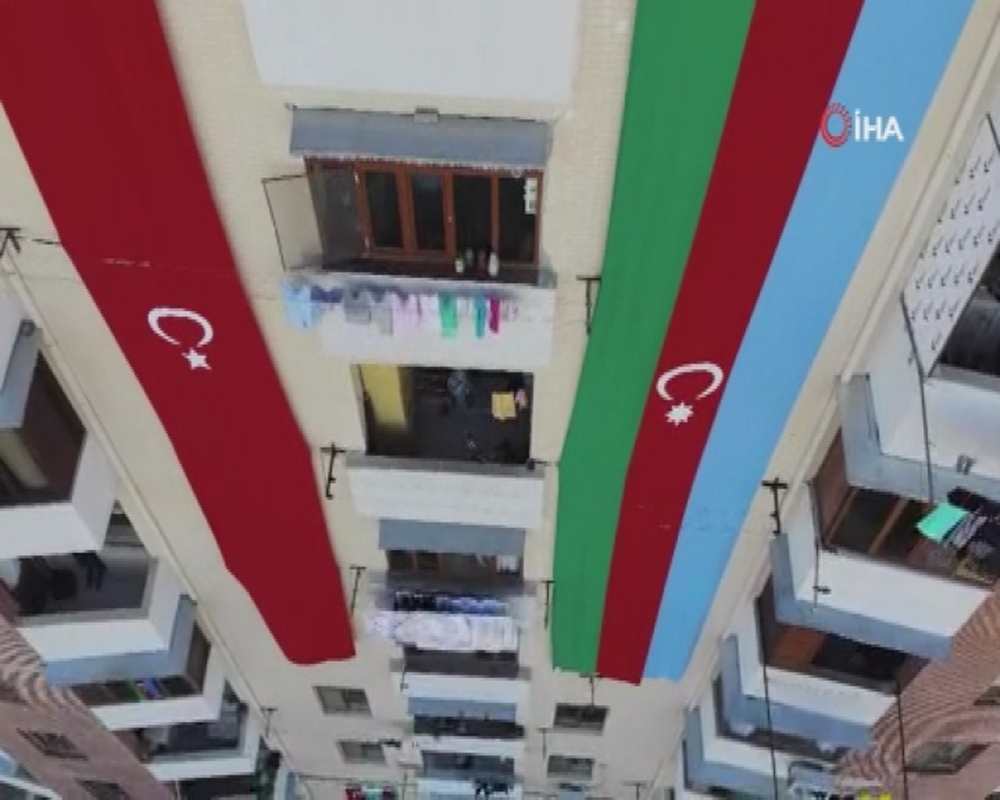 Savaş bölgesindeki Azerbaycanlı vatandaşlar Türk halkının Cumhuriyet Bayramını kutladı