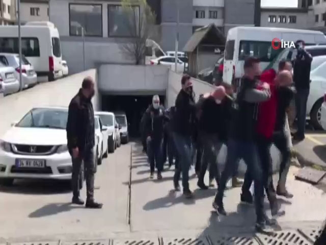 Sedat Peker operasyonunda gözaltına alınan 49 kişi adliyeye sevk edildi