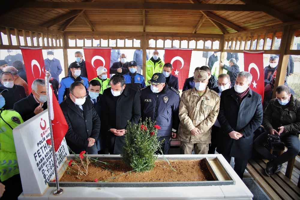 Şehit Fethi Sekin, şehadetinin 4. yılında kabri başında anıldı