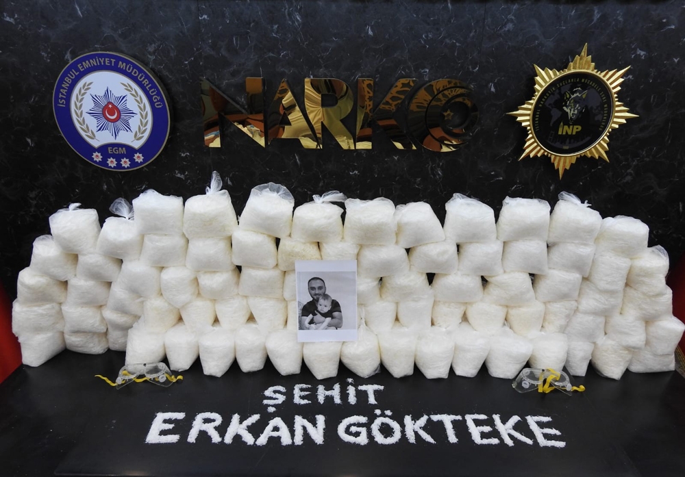 Şehit polisin adının verildiği operasyonda uyuşturucu kaçakçısı 2 İranlı yakalandı