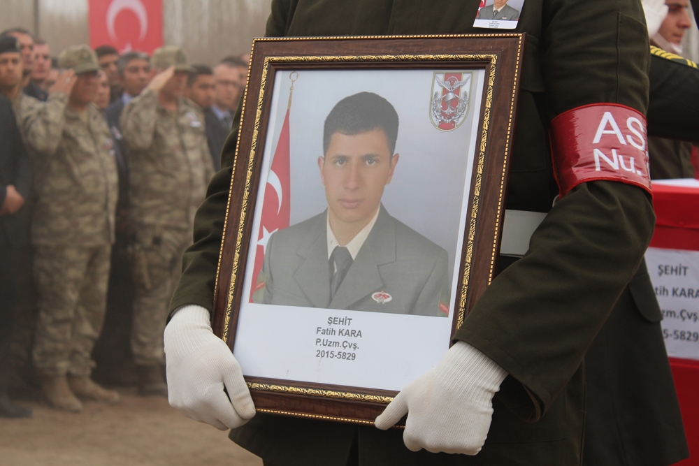 Şehit Uzman Çavuş Fatih Kara Iğdır’da son yolculuğuna uğurlandı