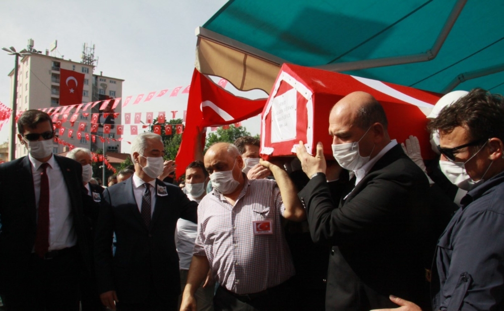 Şehit yüzbaşı Isparta’da son yolculuğuna uğurlandı