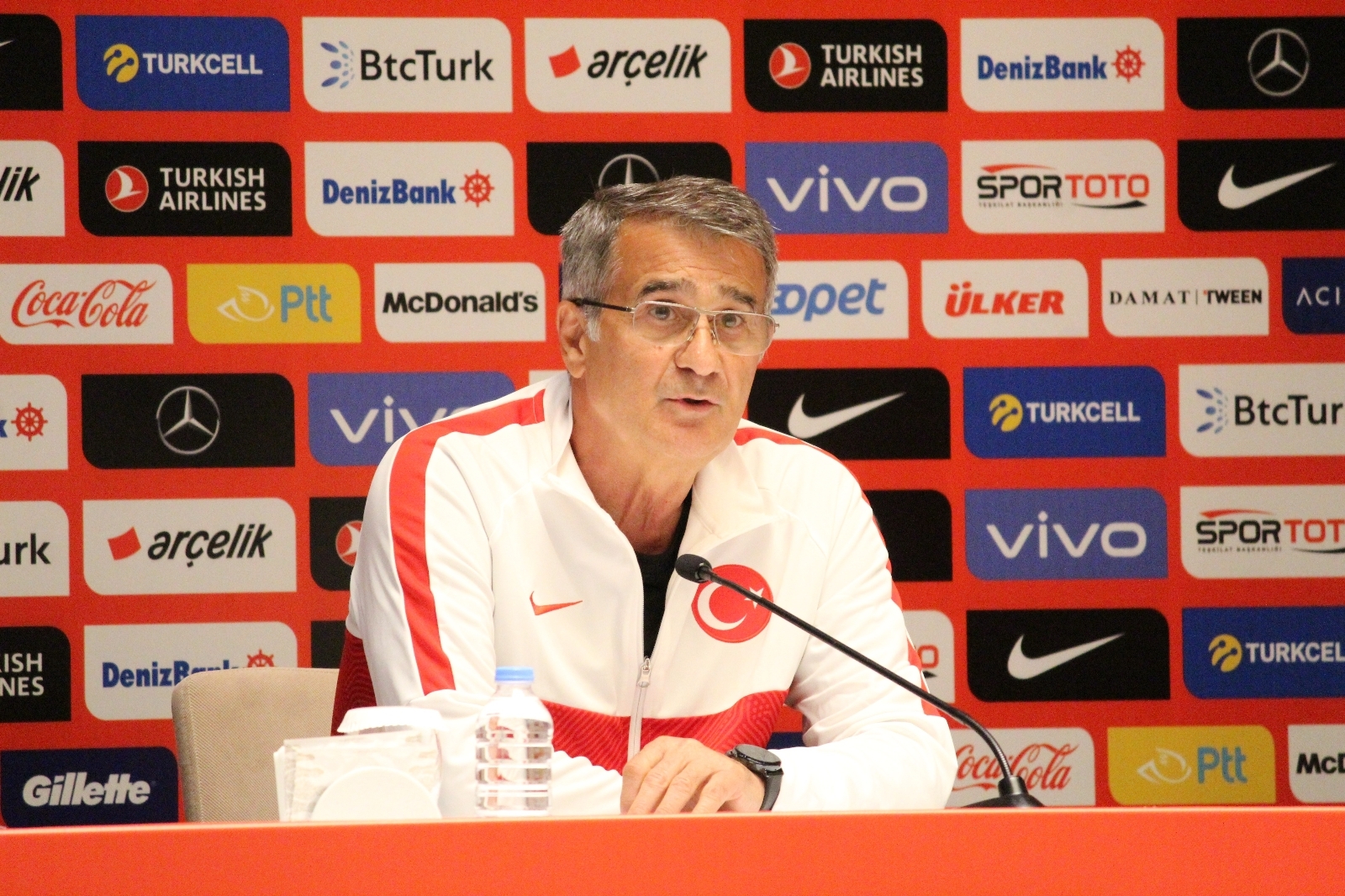 Şenol Güneş’ten teşekkür mesajı