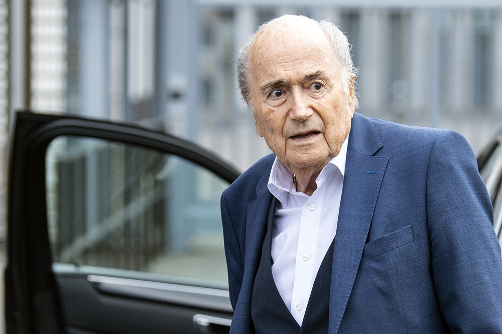 Sepp Blatter’a 6 yıl men
