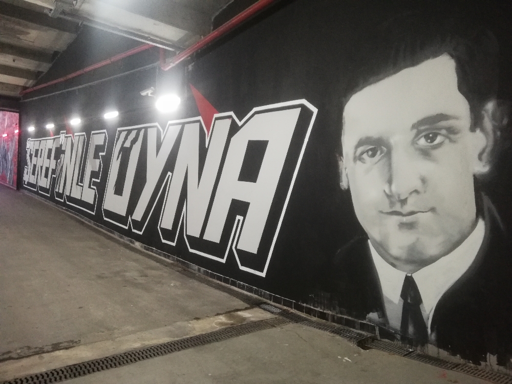 Şeref Bey ve Baba Hakkı, Vodafone Park’ta!