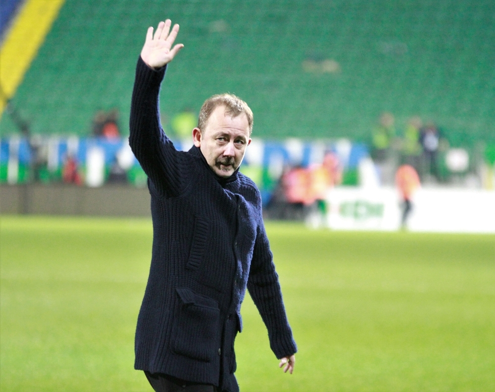 Sergen Yalçın kazanan kadroyu bozmadı