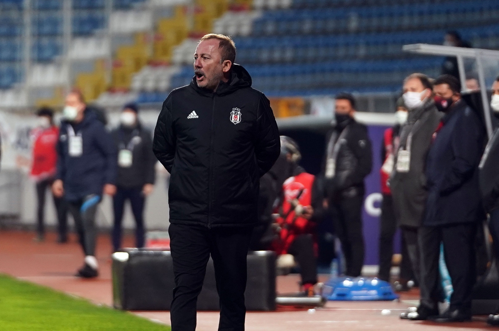 Sergen Yalçın: “Moral bozmayın, avantaj bizde”