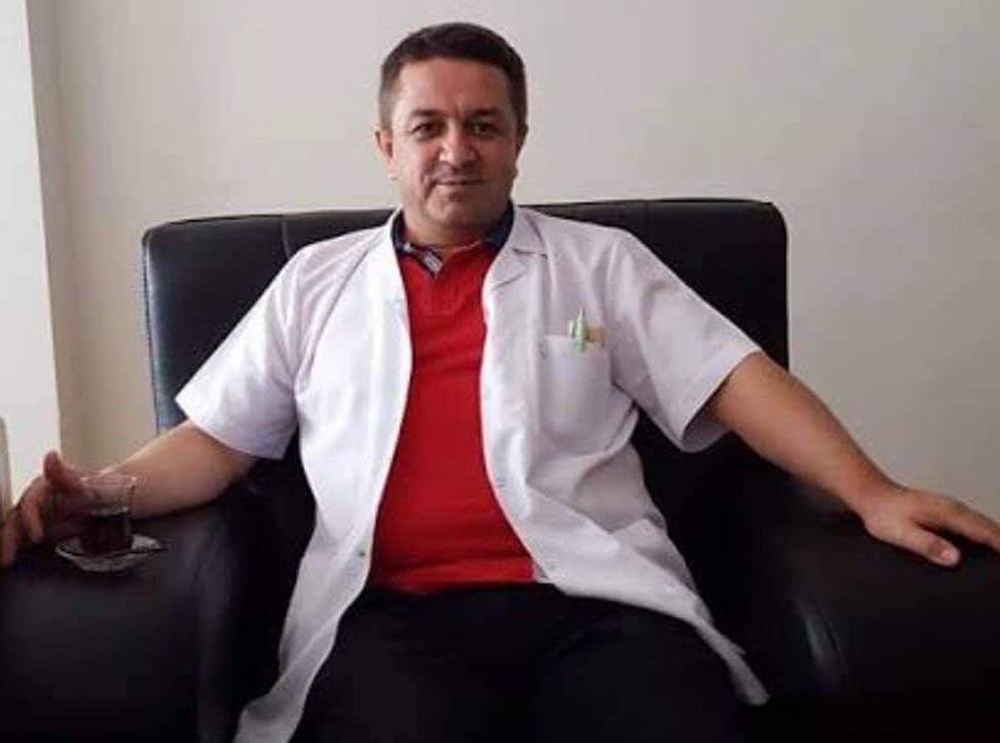 Sevilen doktor koronadan hayatını kaybetti