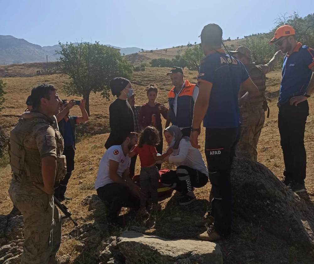 Siirt’te 3 yaşındaki kayıp kız ağaçlık alanda bulundu