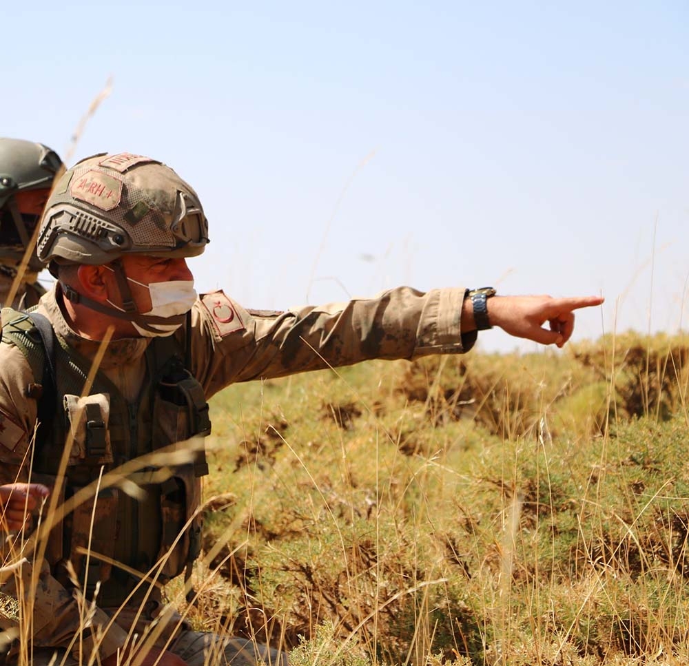 Siirt’te PKK’lı teröristlere ait sığınaklar imha edildi
