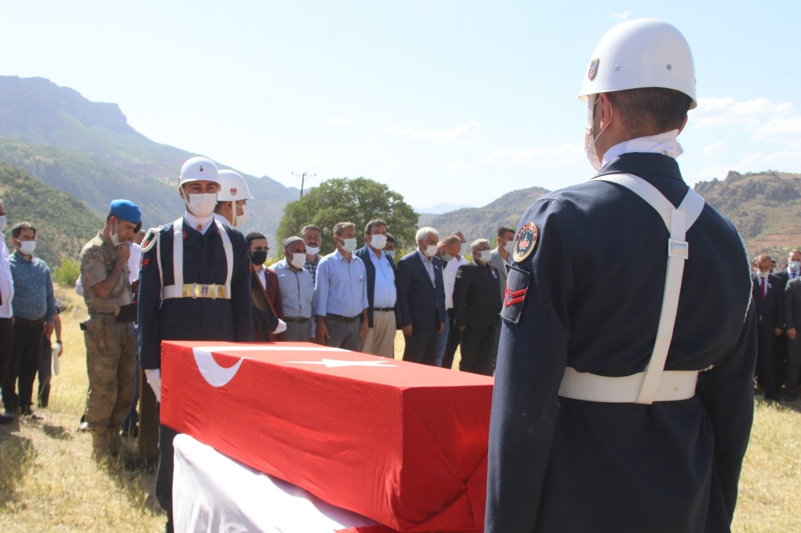 Siirt’te şehit güvenlik korucusu için tören düzenlendi