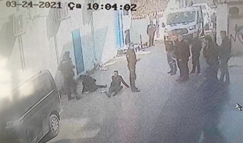 Silahlı sopalı kavga güvenlik kamerasında