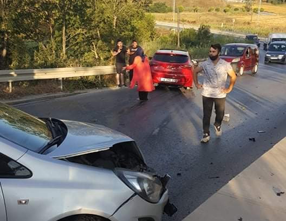 Silivri’de zincirleme trafik kazası: 18 yaralı