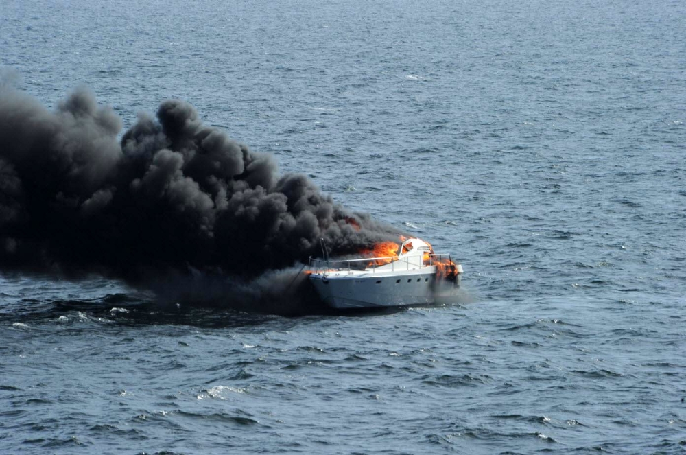 Silivri’deki yat yangınında yaralıları ABD savaş gemisi kurtarmış