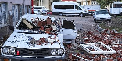 Sındırgı sallanmaya devam ediyor
