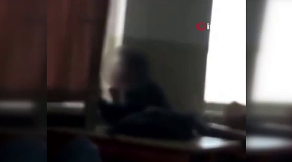 Sınıfta Sigara İçen Öğrenciye Tepki