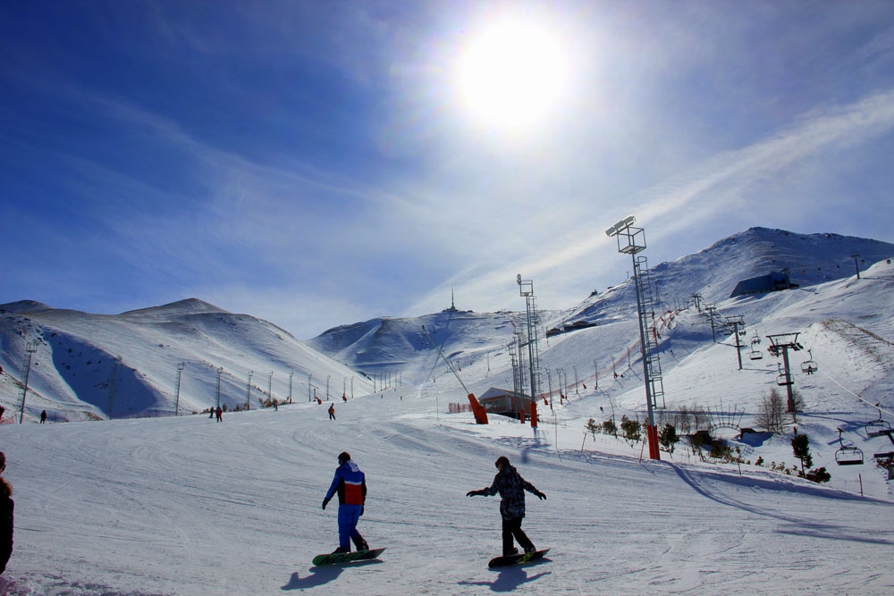 Sınır kapıları kapandı, Palandöken’de pistler boş kaldı