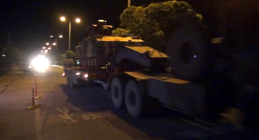 Sınıra askeri sevkiyat