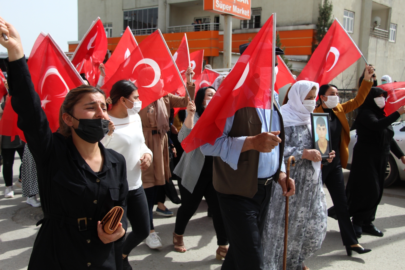 Şırnak anneleri HDP’den çocuklarını istiyor