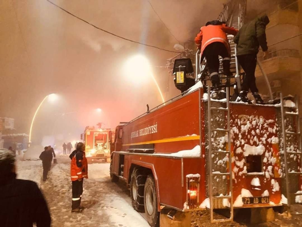 Şırnak’ta yangın: 13 kişi dumandan etkilendi