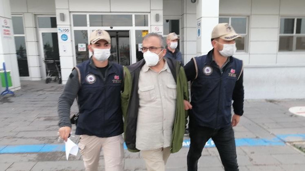 Sırrı Süreyya Önder Aksaray’da gözaltına alındı