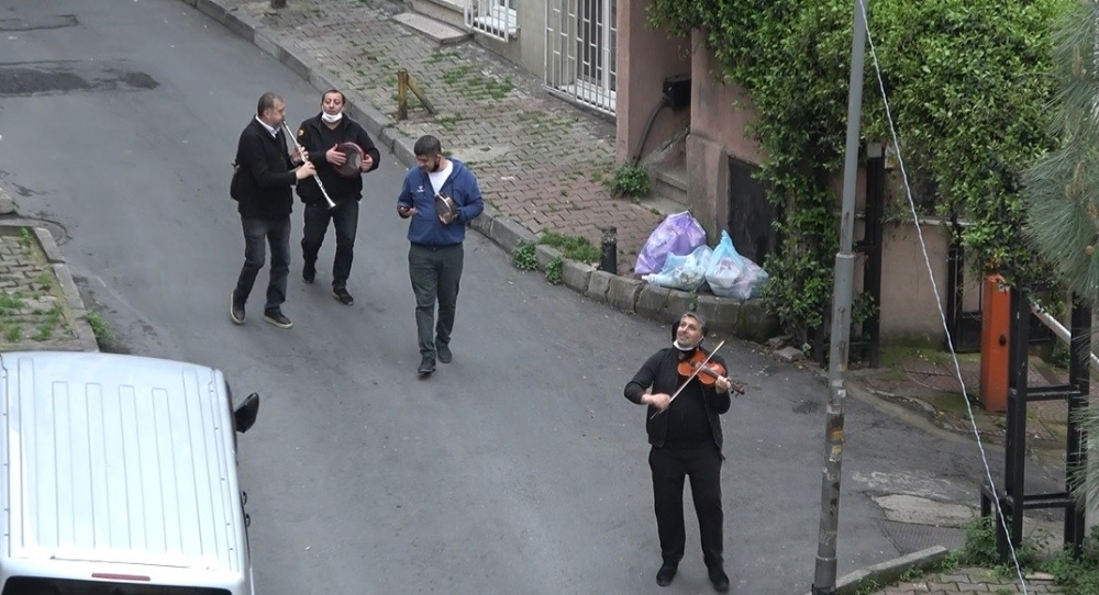 Şişli sokaklarında müzik şöleni