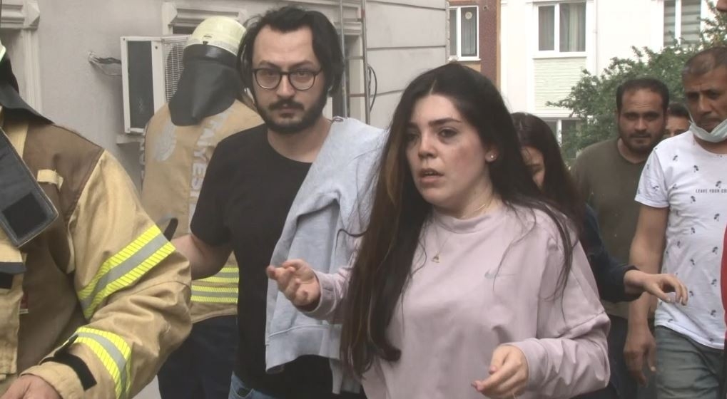 Şişli’de yangında can pazarı: İtfaiye kadınları camdan kurtardı