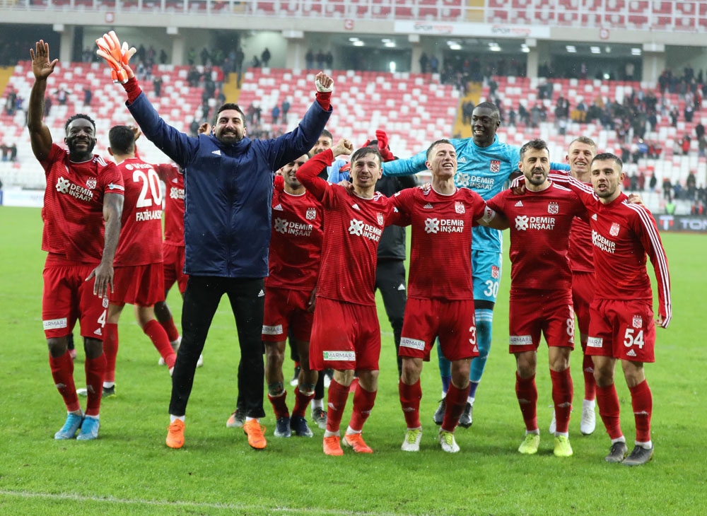 Sivasspor, Avrupa devleriyle yarışıyor