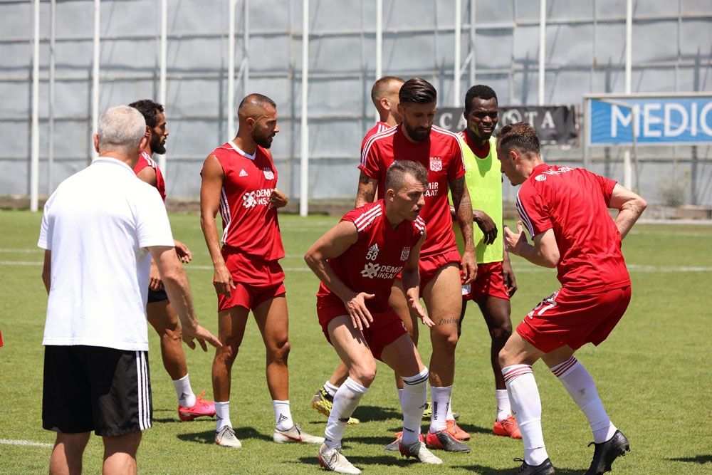Sivasspor, Göztepe maçı hazırlıklarını tamamladı