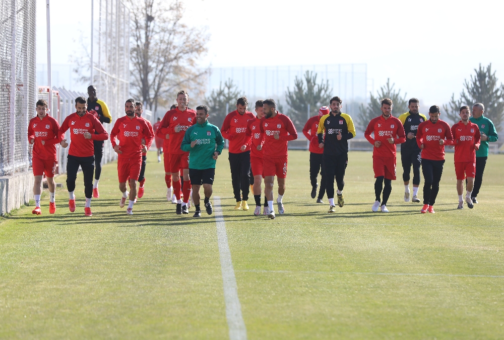 Sivasspor, Karagümrük maçının hazırlıklarını sürdürüyor