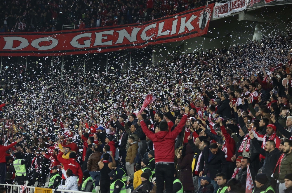 Sivasspor-Medipol Başakşehir maçının biletleri satışta