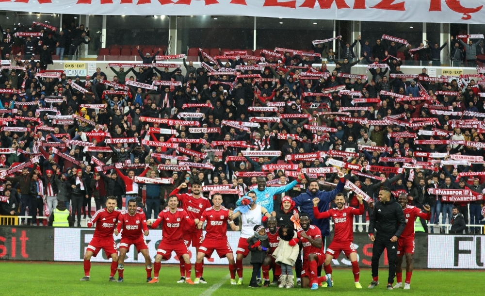 Sivasspor taraftarı, Mert Hakan ve Emre Kılınç’ın takımdan ayrılmasını istemiyor