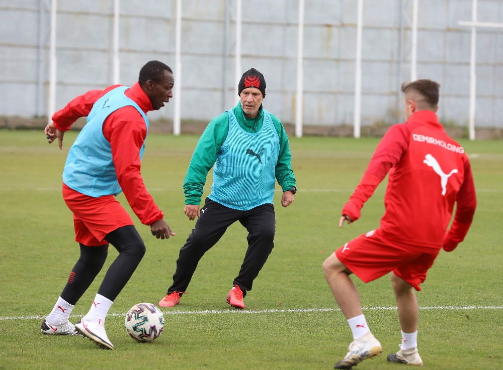 Sivasspor’da Galatasaray maçı hazırlıkları başladı